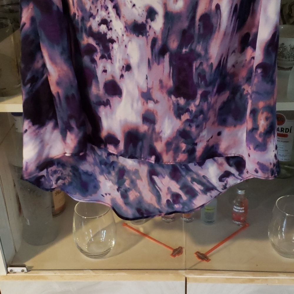 Shirt - Picture 2 of 4